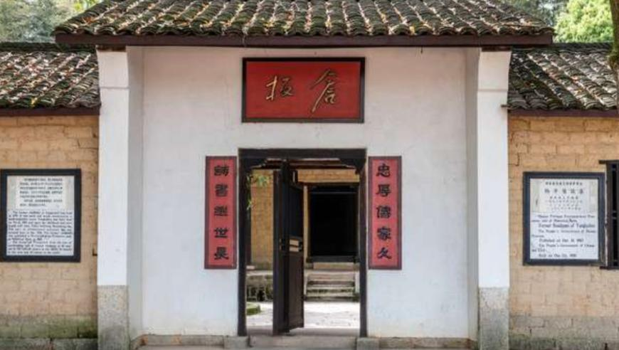 2025新奥门资料大全正版资料,敖丙：你咋把我爸的床搬来了,最佳精选解释落实_铂金版V9.98